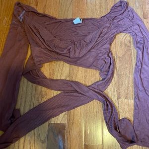 windsor wrap around top that ties (cropped)